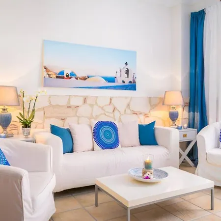 Blue Lagoon Villa *
